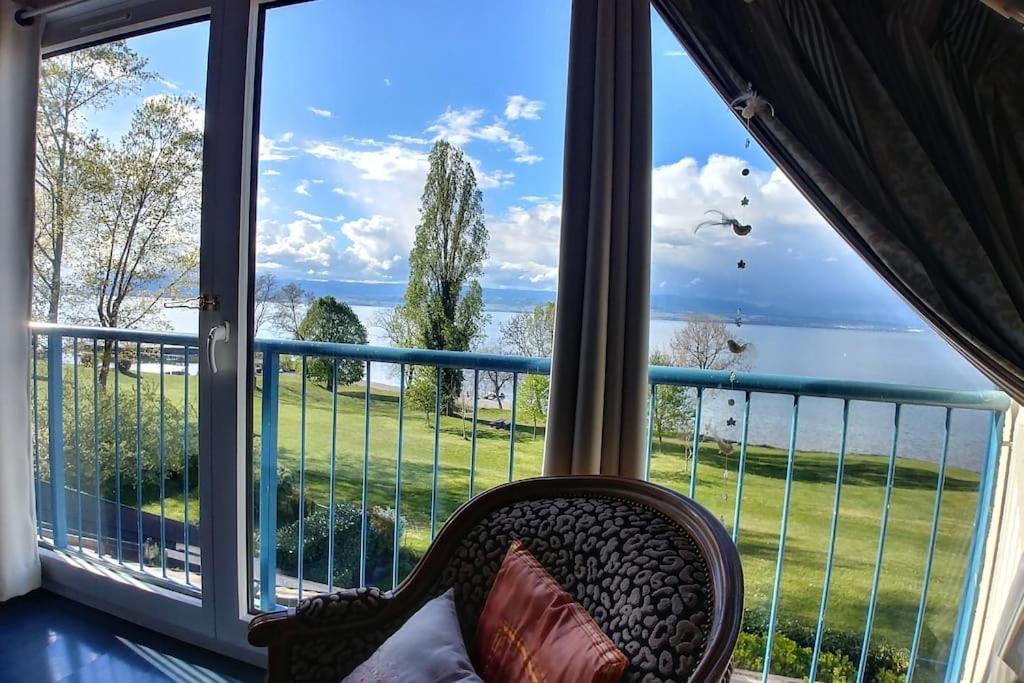 Lakefront. Appartement Pieds Dans L'Eau. View And Direct Access To The Lake. Anthy-sur-Leman Exterior photo